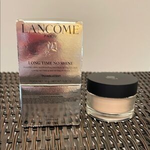 Lancôme Long Time No Shine oil-absorbing and smoothing loose powder